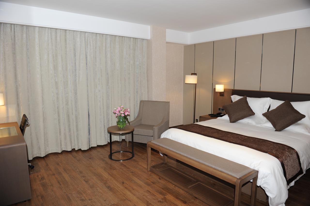 Atour X Hotel Shanghai Hongqiao Airport Konggang Road Exterior photo